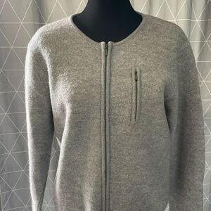 The North Face‎ sweater